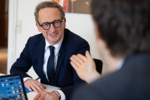 Interview dans La Libre : les priorités du ministre-président Boris Dilliès